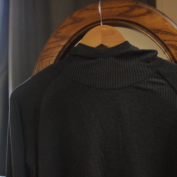 CALIA Top - Picture 3 of 8